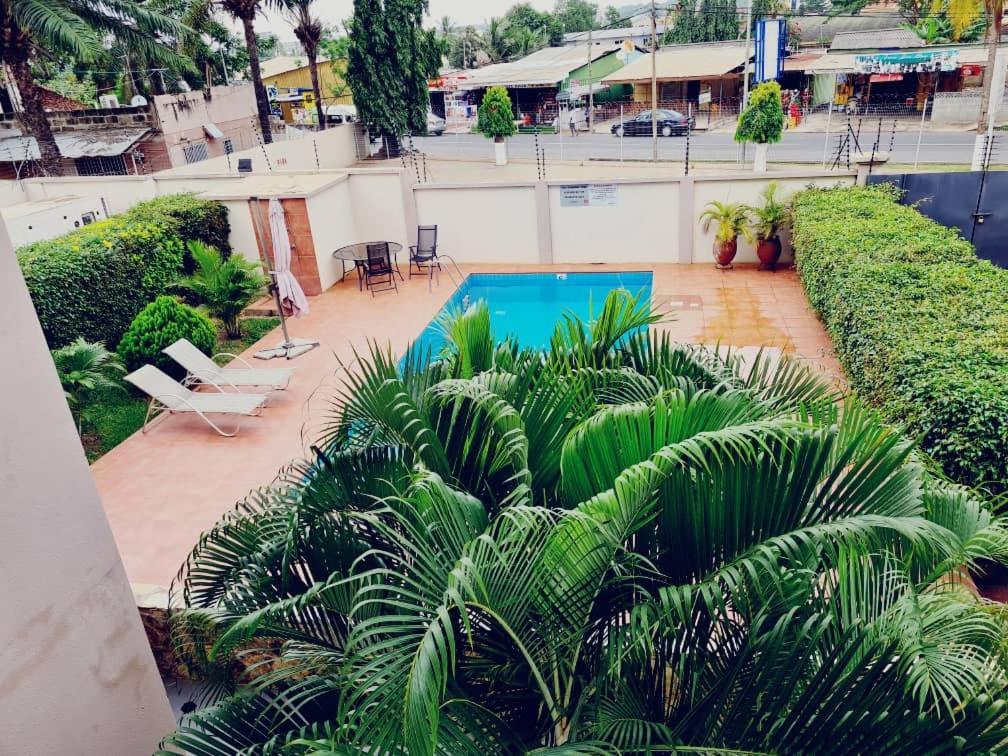 Bertha'S Court D-Plus Apartments Dzorwulu Exterior photo