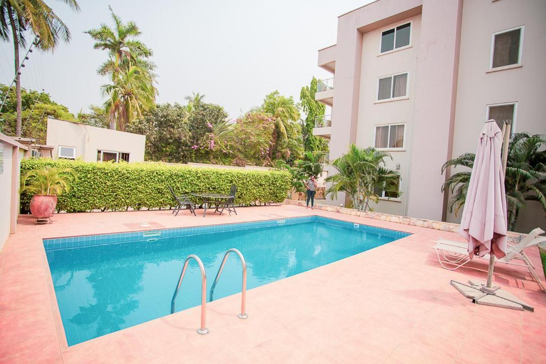 Bertha'S Court D-Plus Apartments Dzorwulu Exterior photo