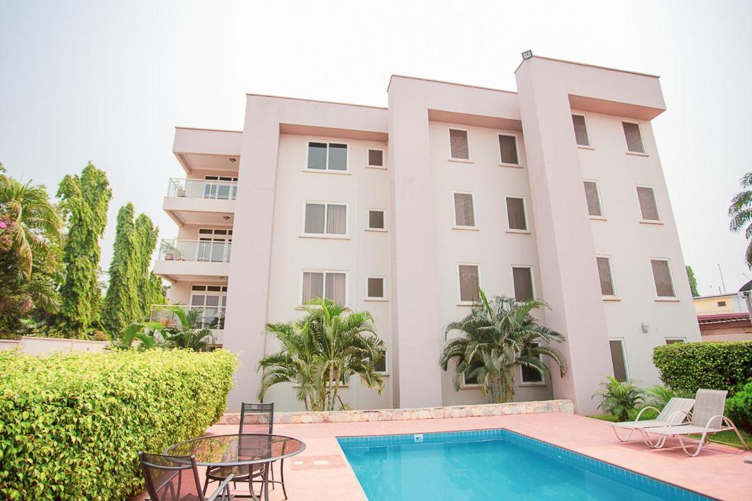 Bertha'S Court D-Plus Apartments Dzorwulu Exterior photo