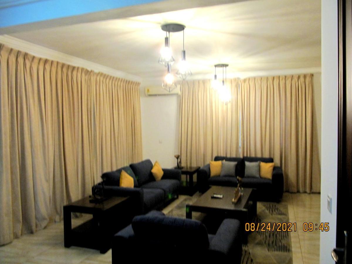 Bertha'S Court D-Plus Apartments Dzorwulu Exterior photo