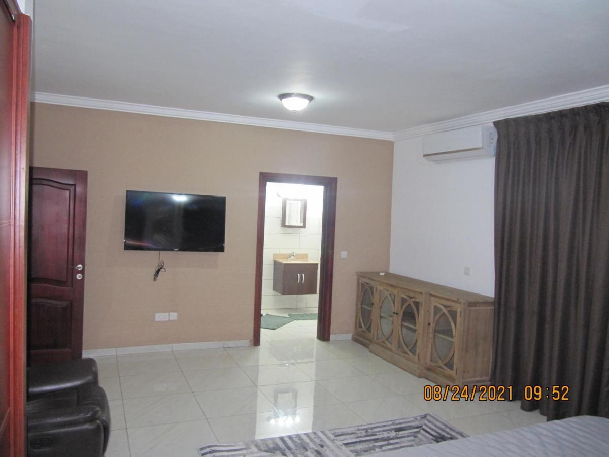 Bertha'S Court D-Plus Apartments Dzorwulu Exterior photo